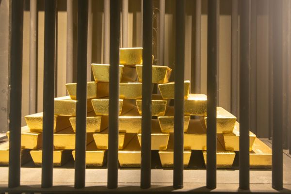 gold rush shutterstock_2441785687